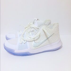 NIKE KYRIE IRVING WHITE CHROME
